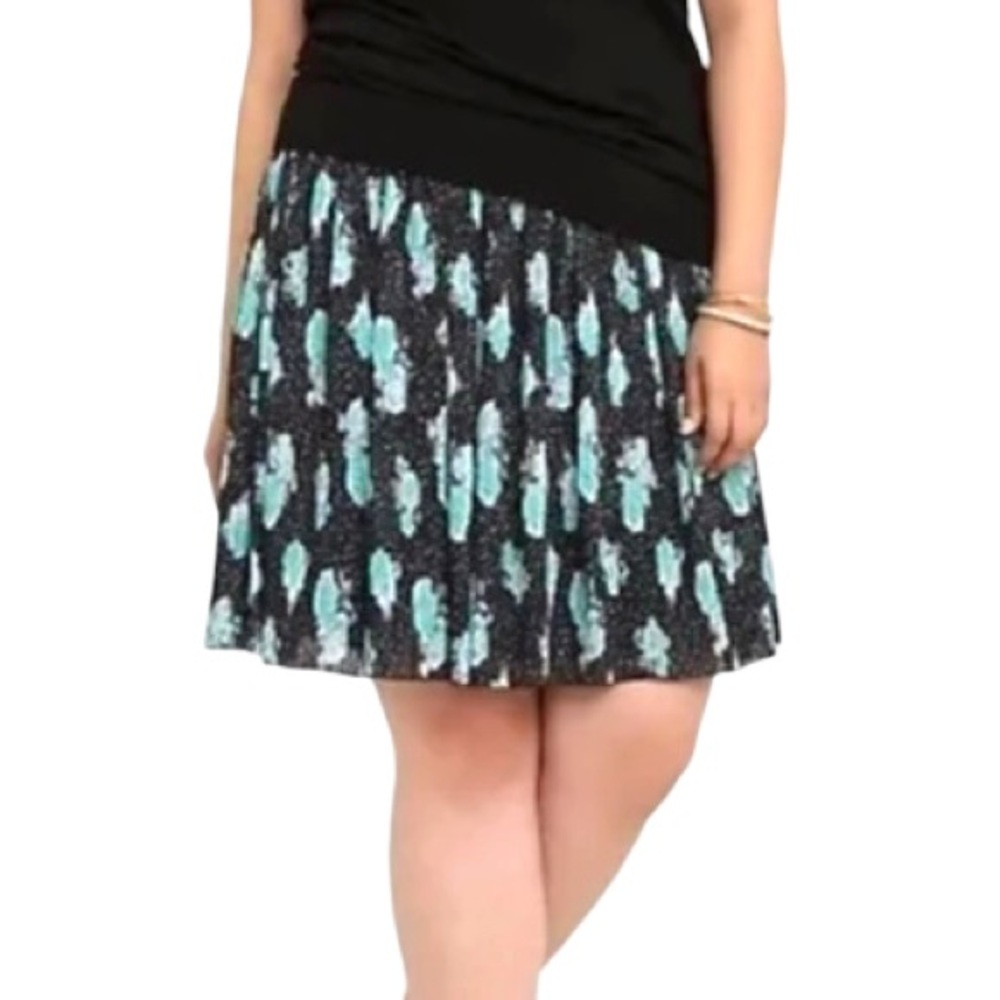TORRID Pleated Floral Circle Skirt
